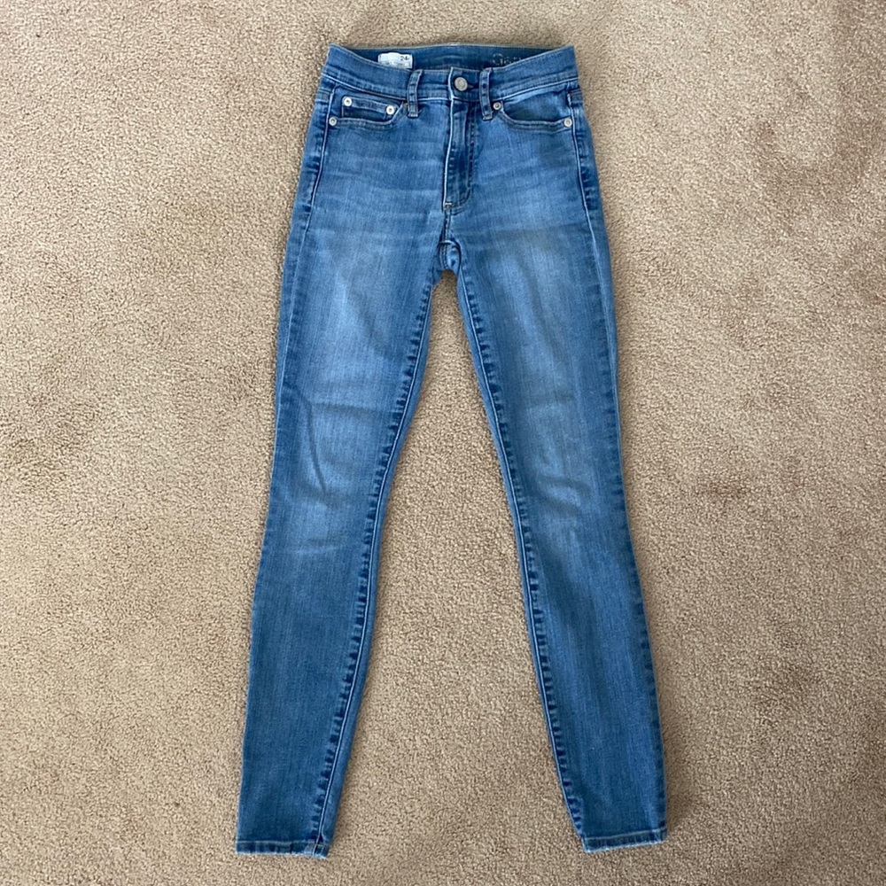 Gap Skinny Jeans - Size 24 Regular